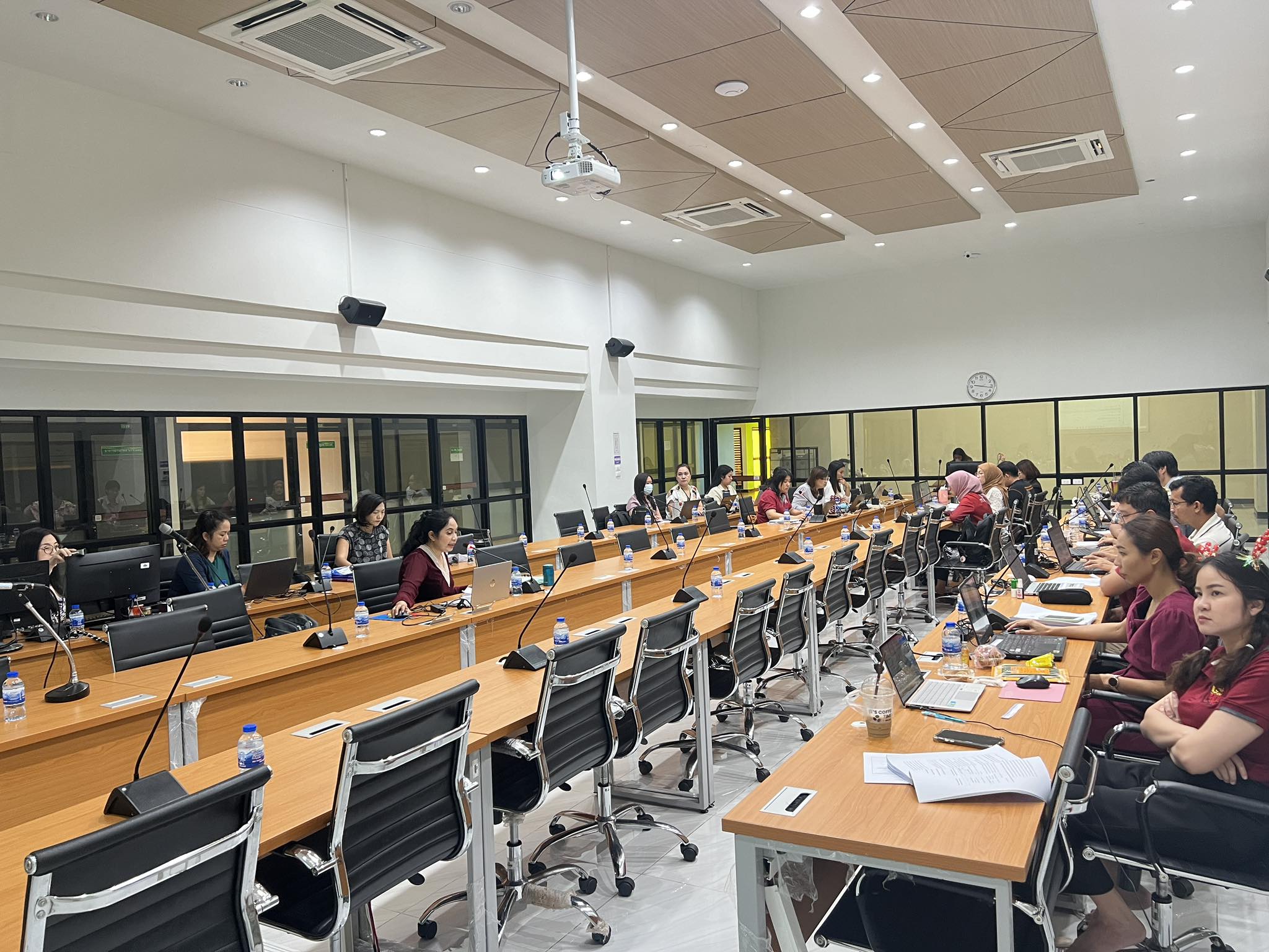 ประชุมเชิงปฏิบัติการ การบันทึกข้อมูลหลักสูตรในระบบ CHECO ครั้งที่ 2/2566 วันที่ 18 ธ.ค. 2566
