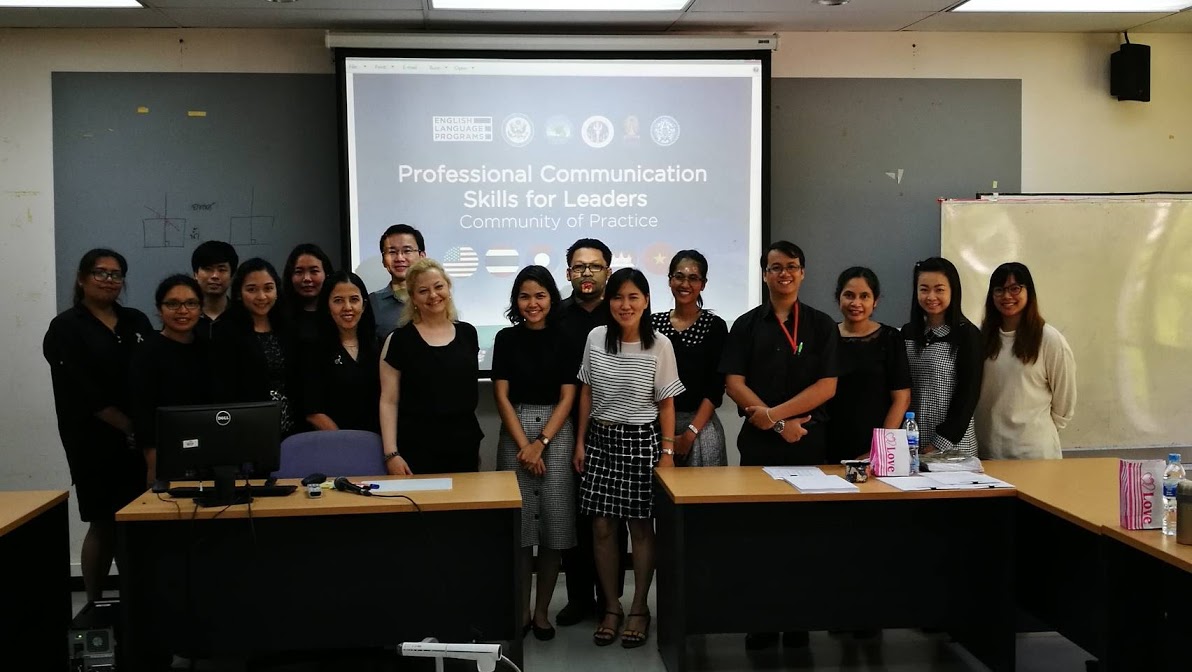 โครงการอบรมเชิงปฏิบัติการ เรื่อง “Writing a Professional Biography and Conference Abstract" 19 พ.ค. 2560