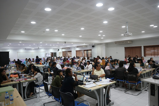 โครงการอบรมเชิงปฏิบัติการ เรื่อง การเขียนรายงานการประเมินตนเอง (Self Assessment) ระดับหลักสูตร 17-18 เม.ย. 2561