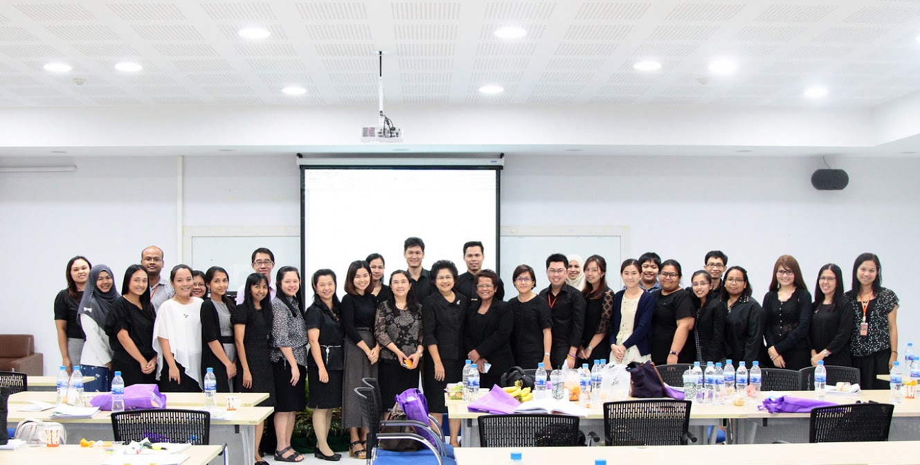 โครงการฝึกอบรมหลักสูตร ผู้ประเมินคุณภาพการศึกษาภายใน ระดับหลักสูตร ระดับสำนักวิชา และระดับหลักสูตร 2560