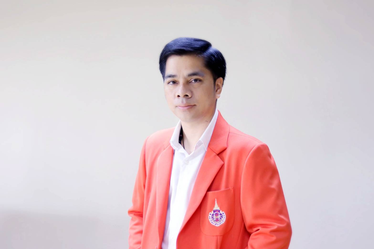 อ.อาทิตย์-new.jpg